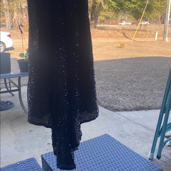 MISSORD OPEN BACK SPLIT THIGH SEQUINS PROM DRESS /  SIZE:  M / COLOR: BLACK - Picture 10 of 10